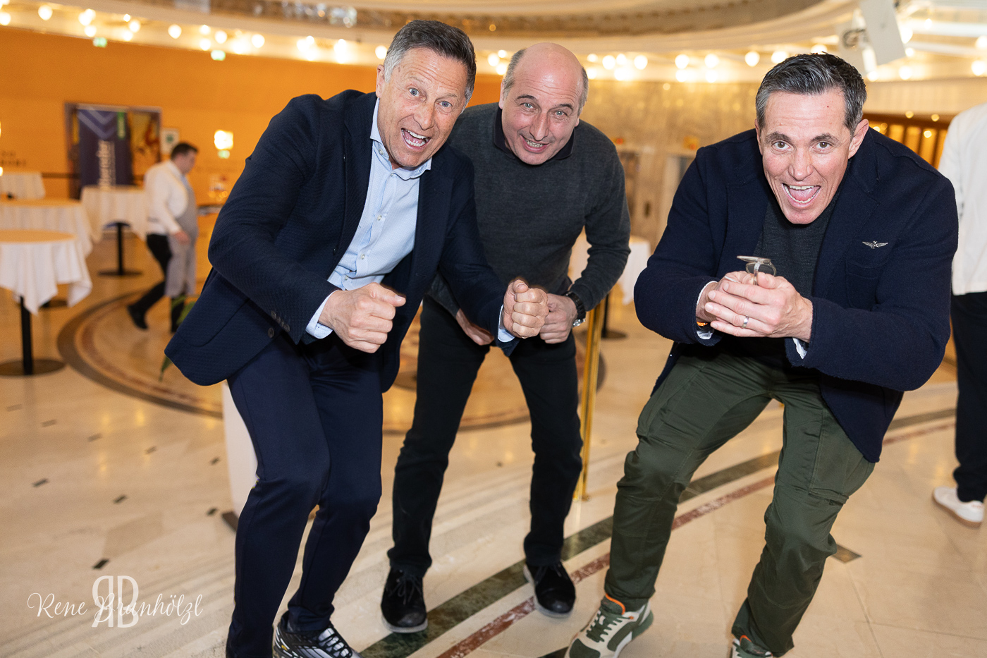 PROMI SKIRENNEN-GALA! Im Anschluss an das Promi Skirennen am Semmering wurden die Sieger im Casino Baden geehrt!